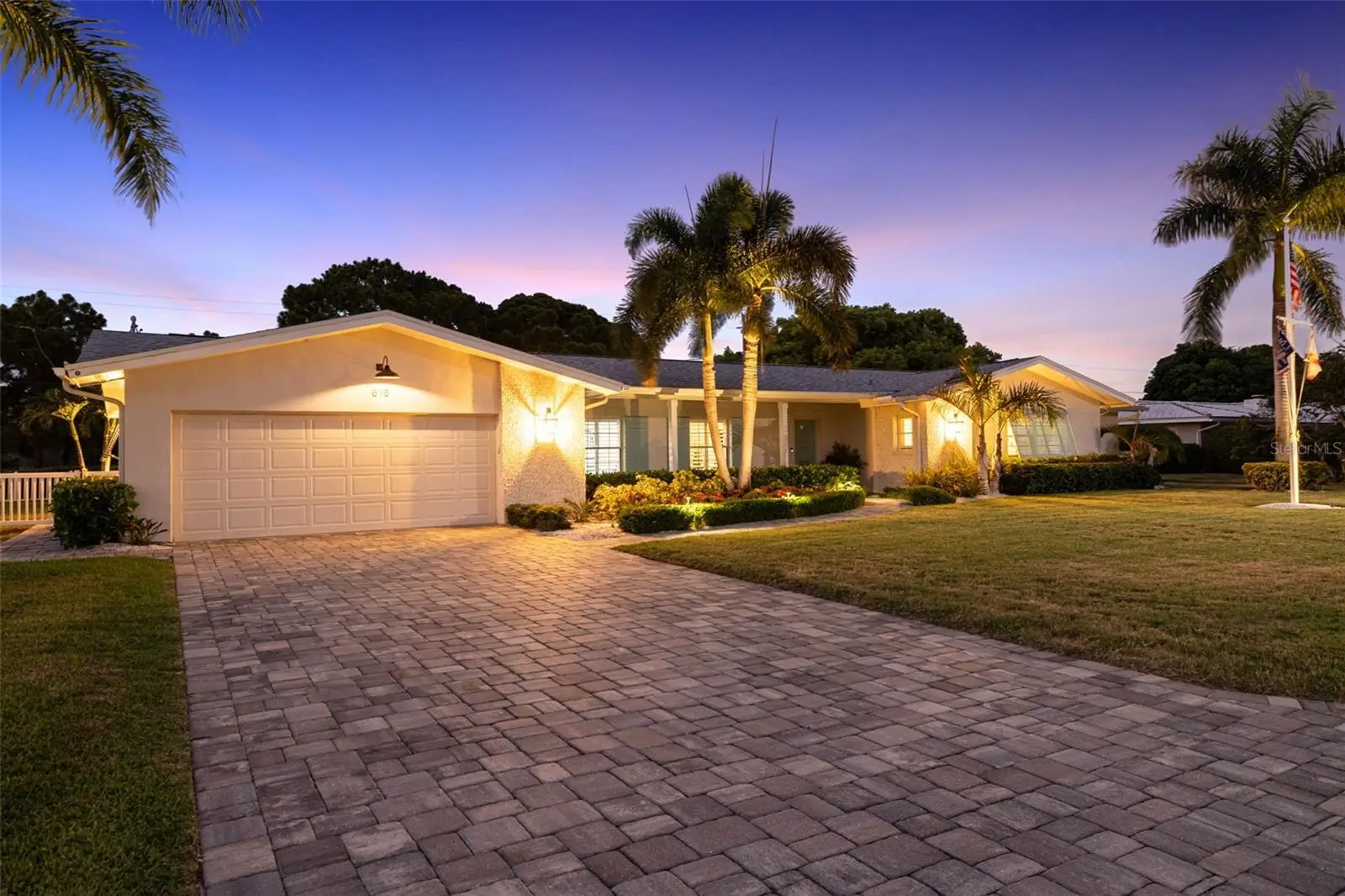616 Pineland Avenue, FL