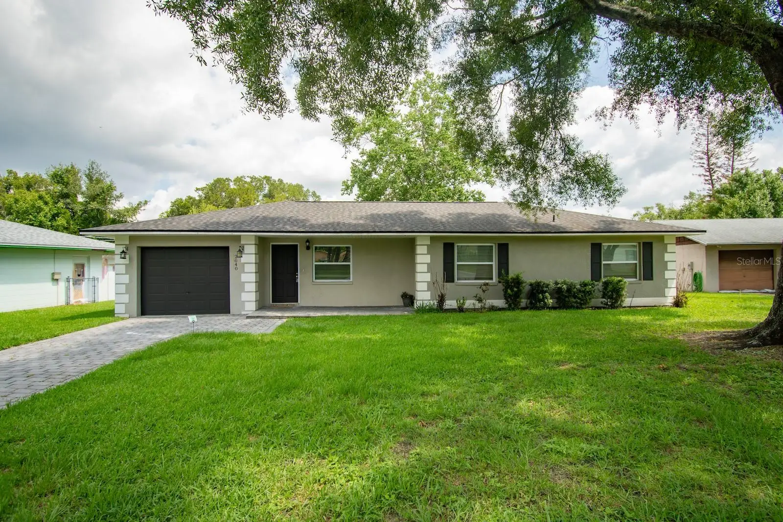 2040 Woodbriar Loop, FL