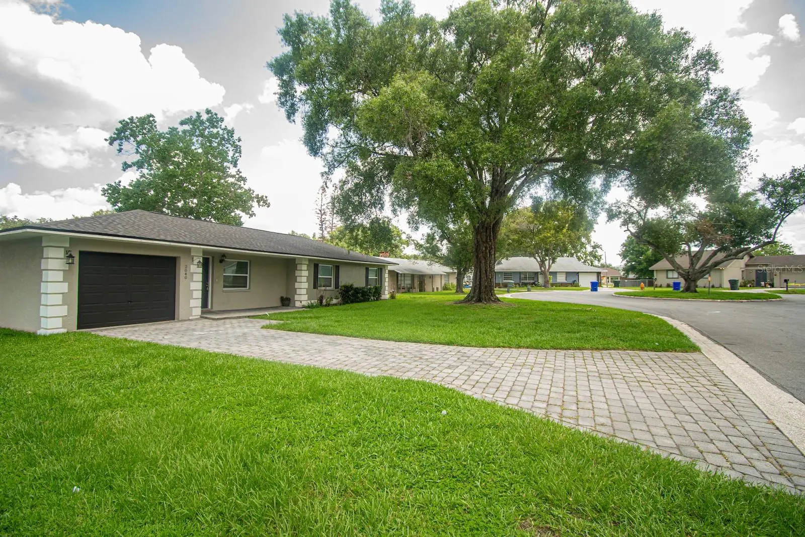 2040 Woodbriar Loop, FL