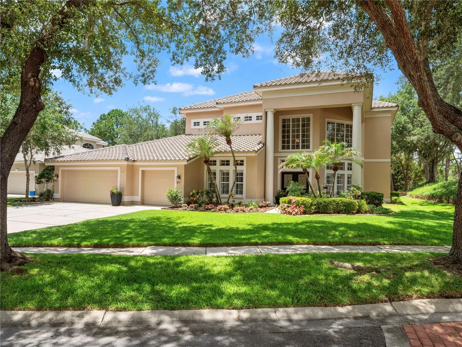 17422 Heather Oaks Place, FL