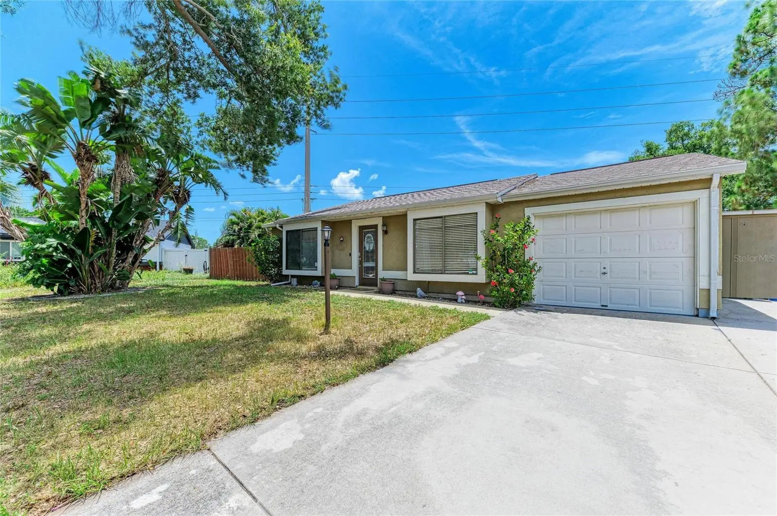 2226 Lockwood Meadows Drive, FL