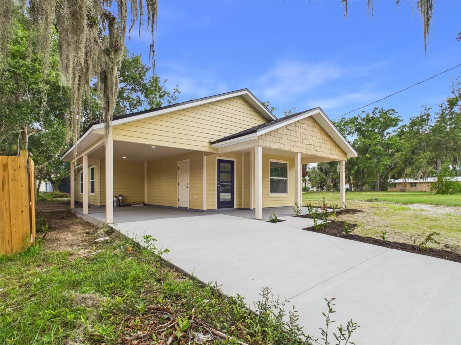 638 7th Street, FL