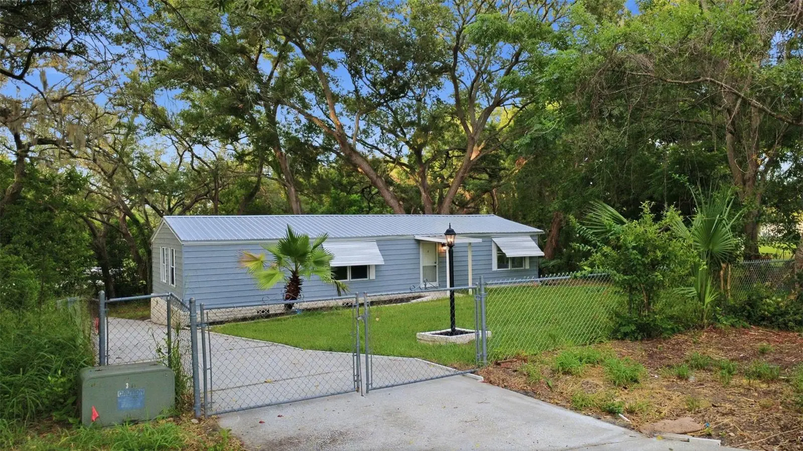 403 Acorn Circle, FL