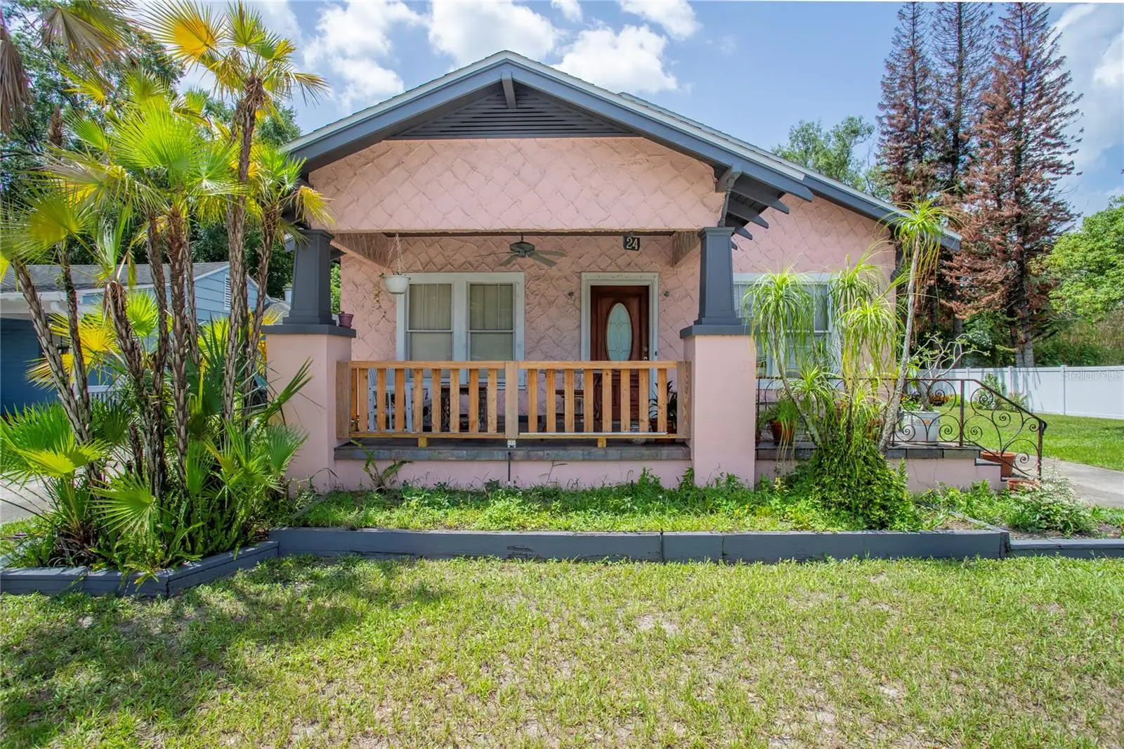 24 E Princeton St, FL