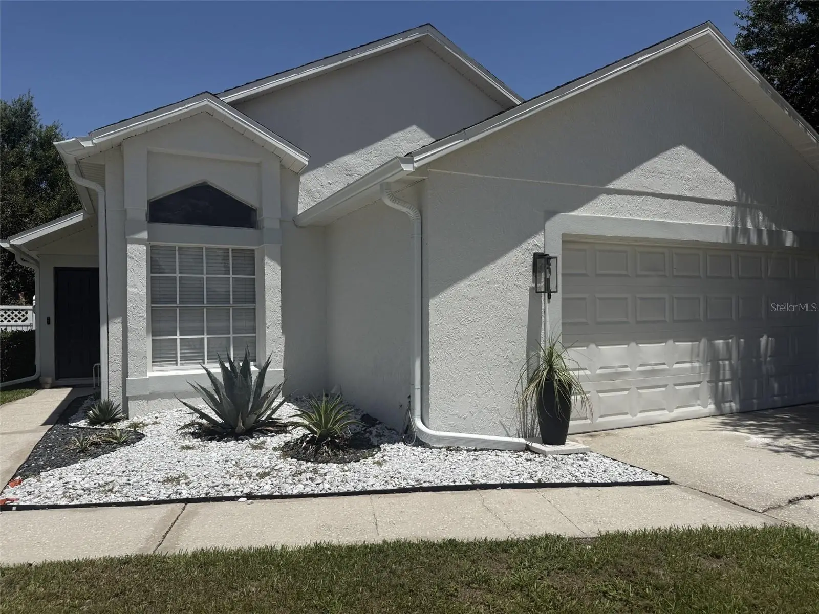 2916 Canoe Circle, FL