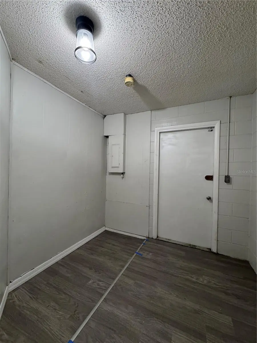 721 Greenleaf Lane, FL