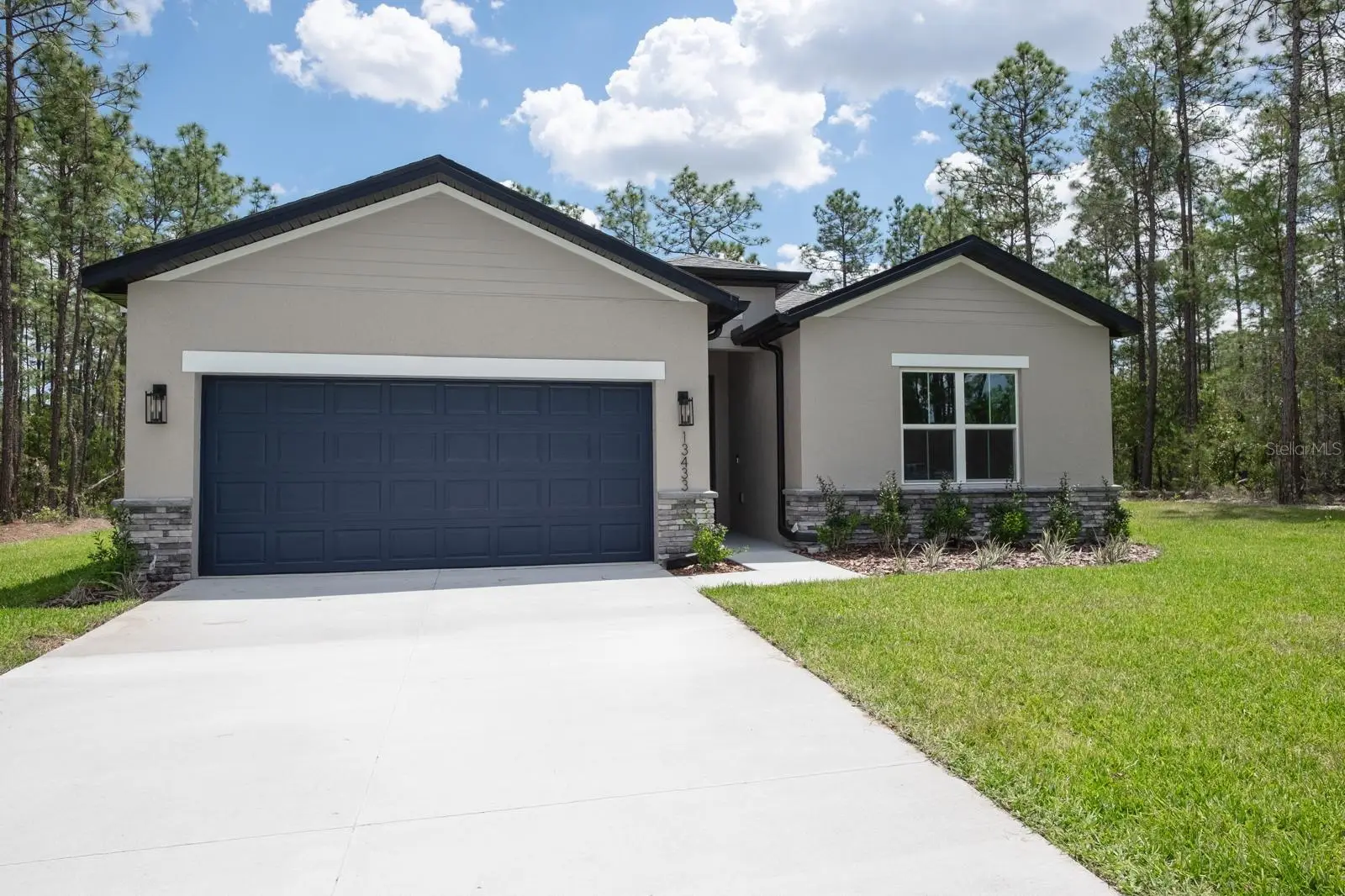 2420 159 Lane, FL