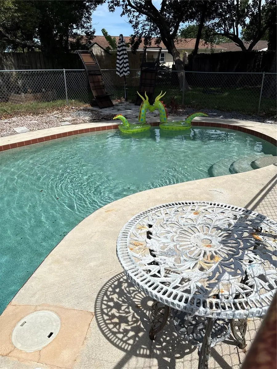 94 Glass Court, FL