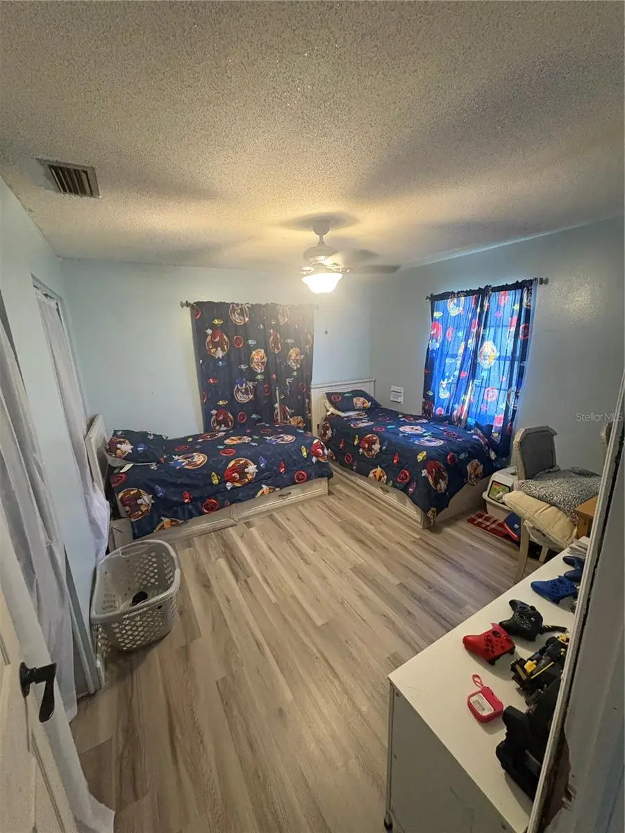 94 Glass Court, FL