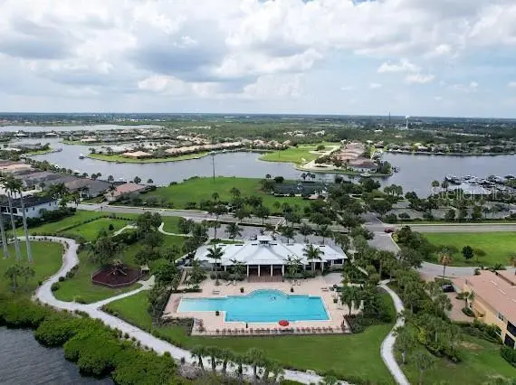 1030 Tidewater Shores Loop, FL