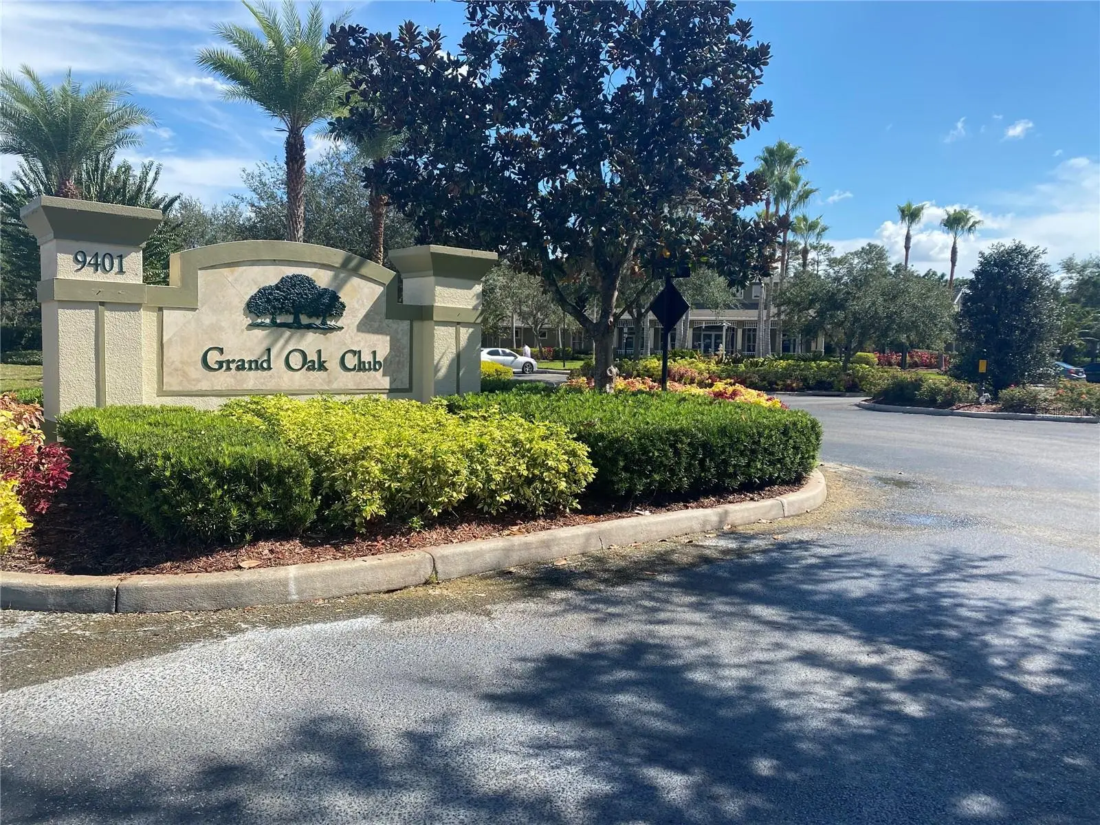 8961 Iron Oak Avenue, FL