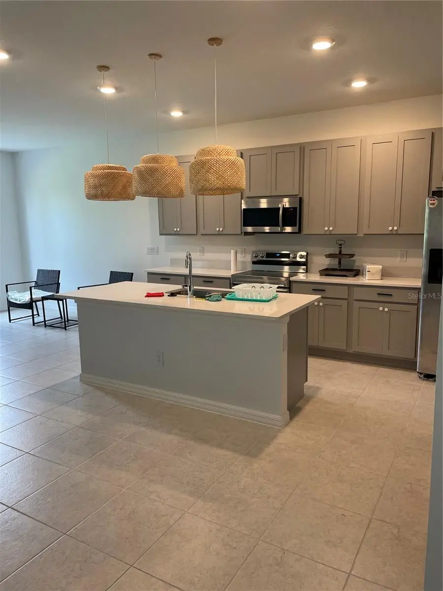 1731 Sanibel Dr, FL
