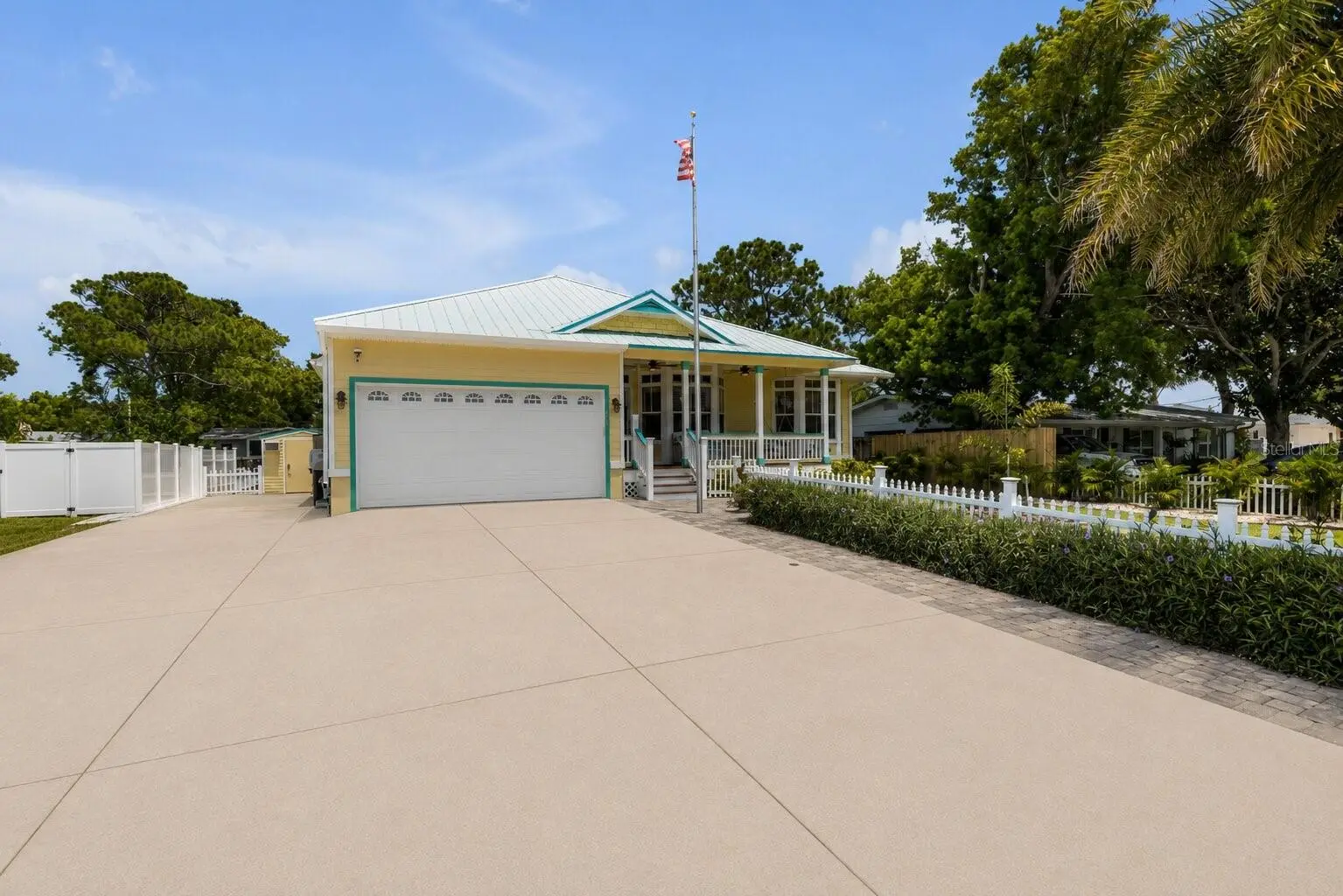 521 Peninsula Avenue, FL