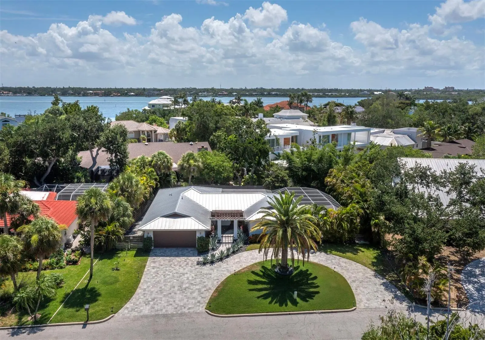 622 Tropical Circle, FL