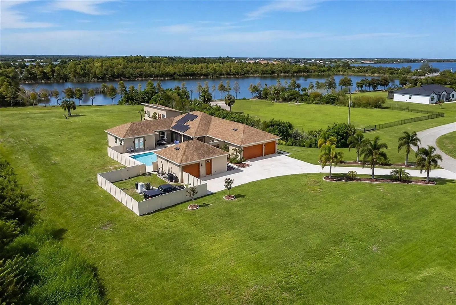 3016 Smilodon Trail, FL