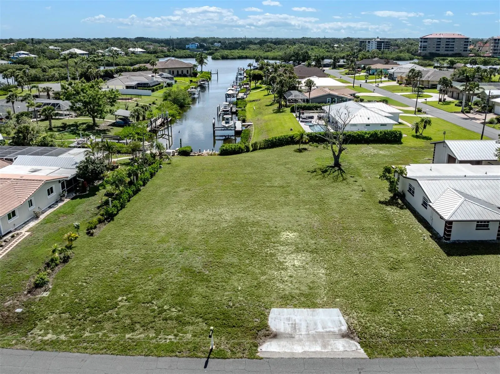 458 Shore Drive, FL