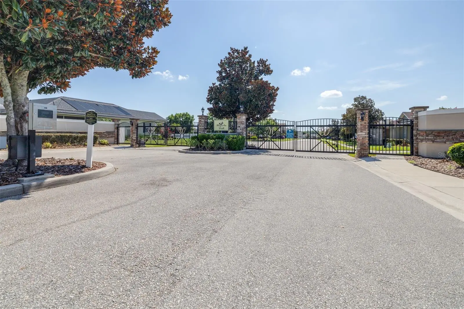 2037 Charleston Lane, FL