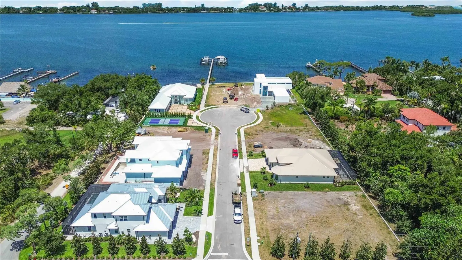 3820 Parrot Bay Court, FL
