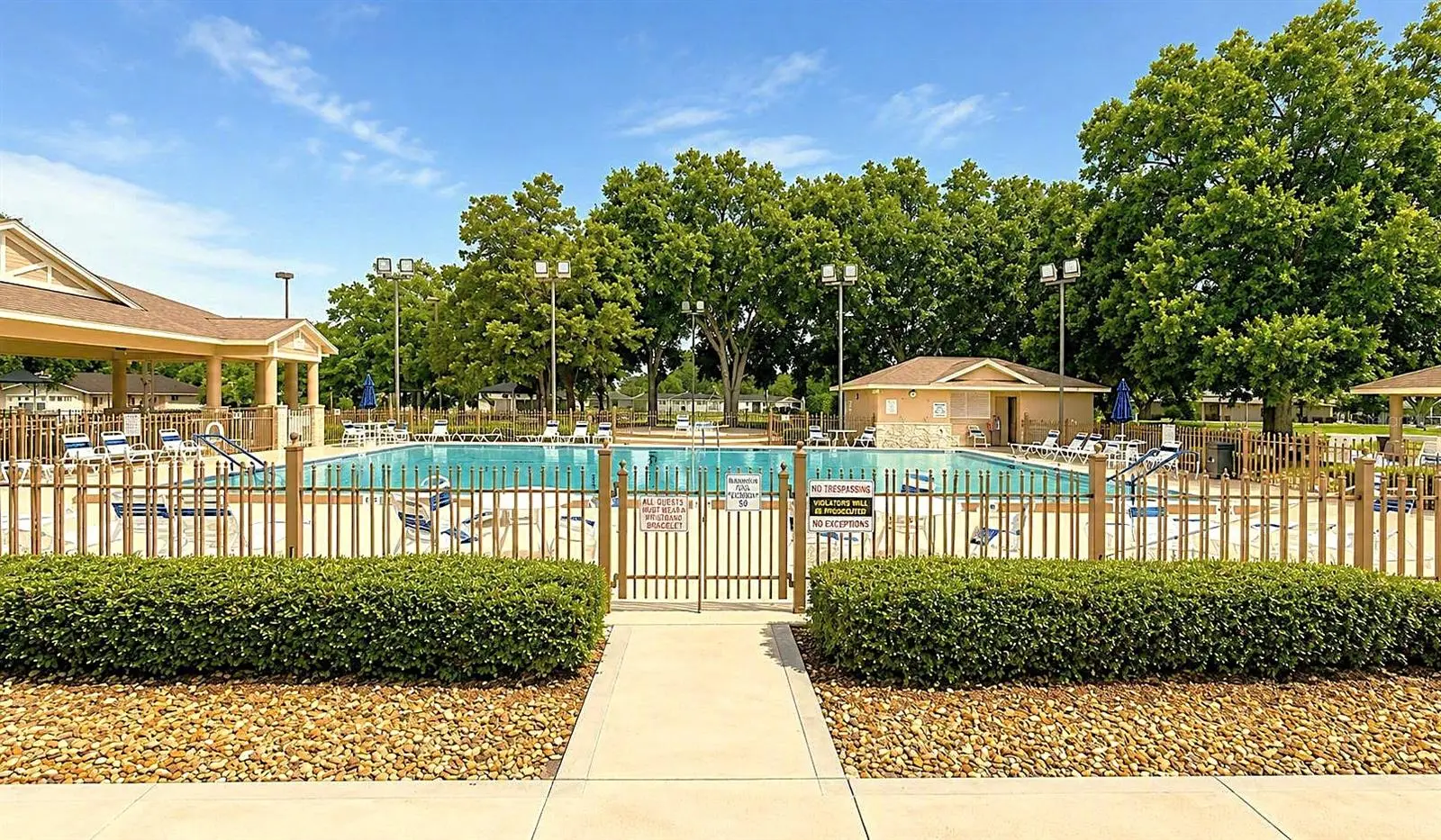 6008 103rd Loop, FL