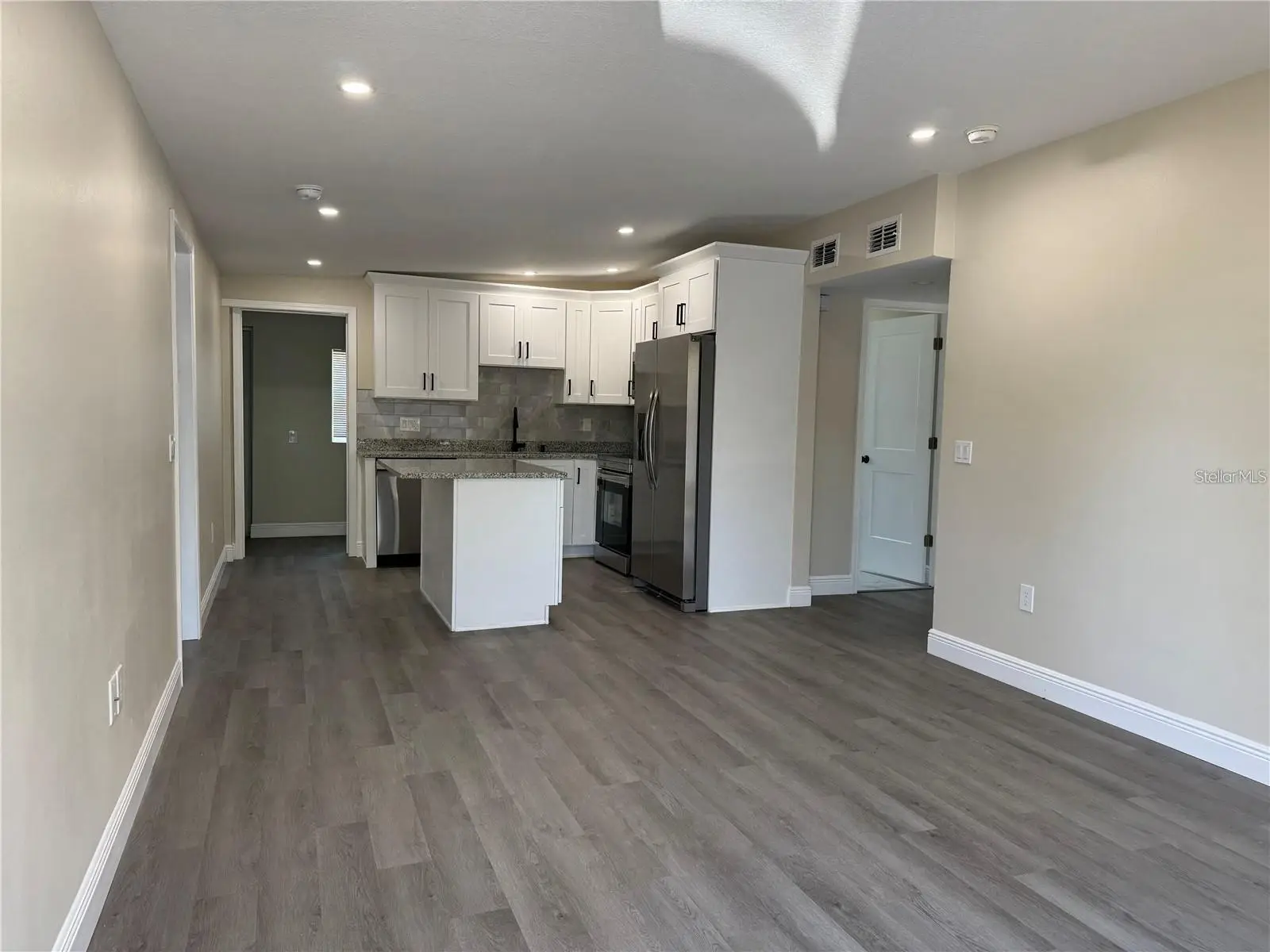 7039 Lenox Drive, FL