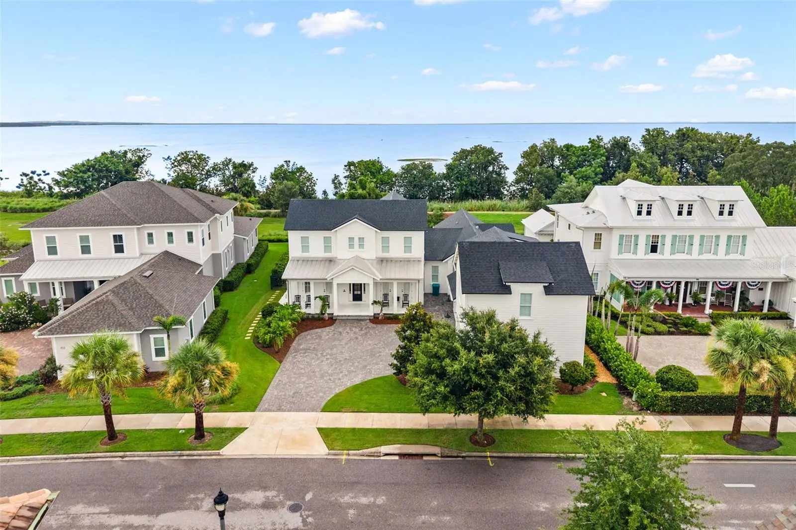907 Celadon Street, FL