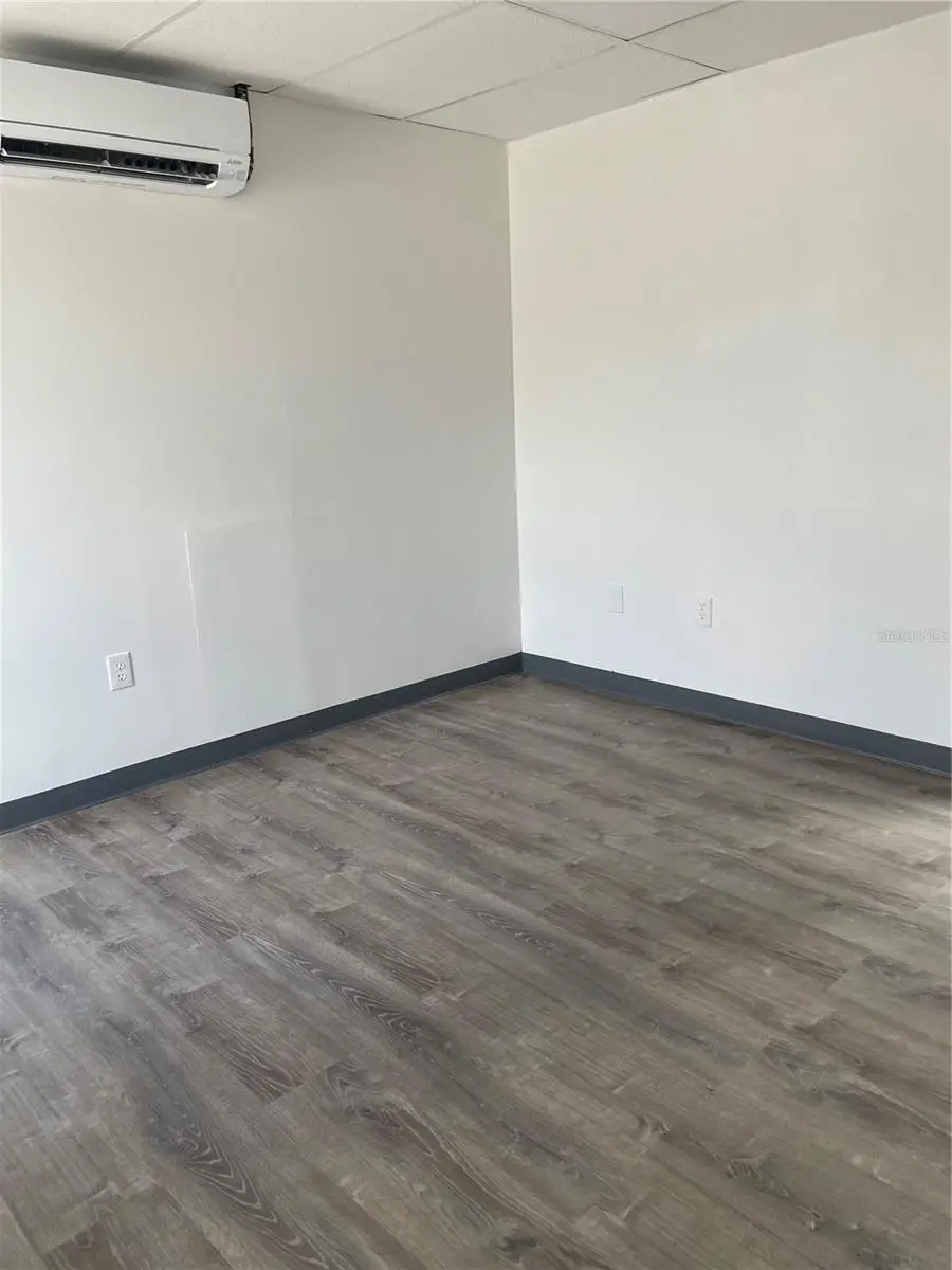 5525 Commerce Drive, FL