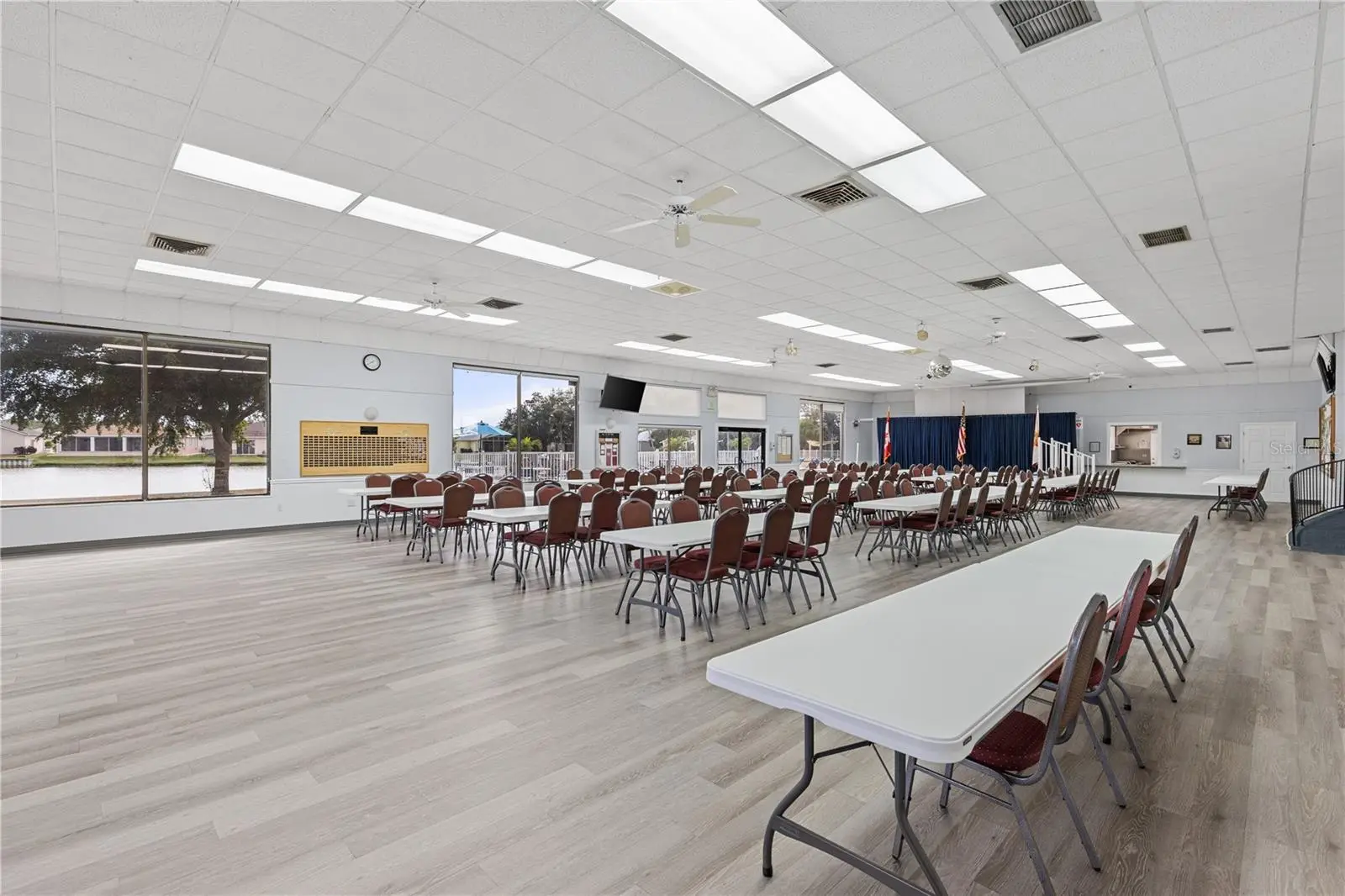 1000 Kings Highway, FL