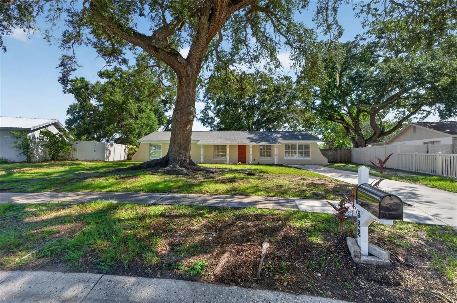 522 Highview Circle, FL