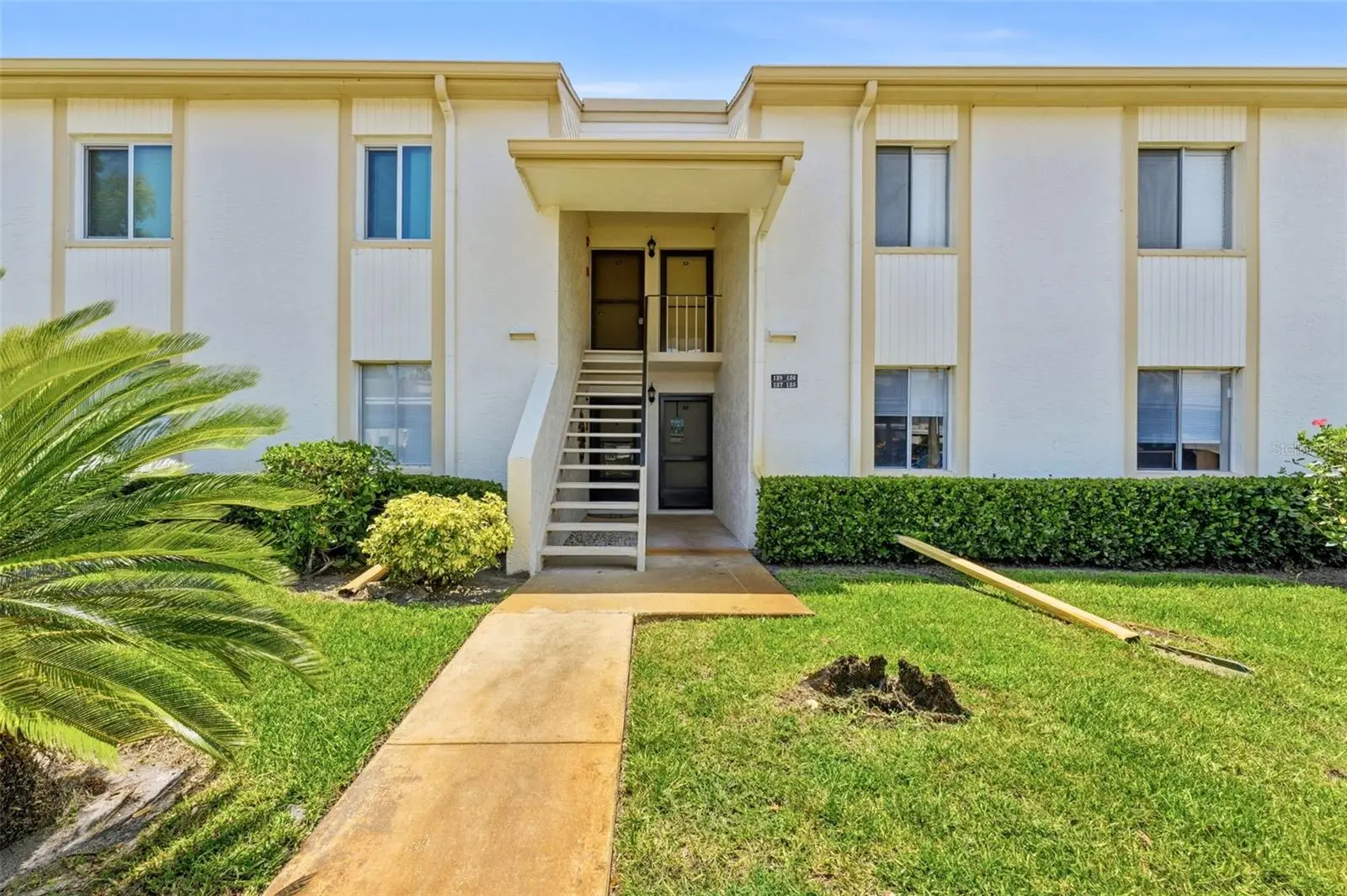 126 Cypress Court, FL