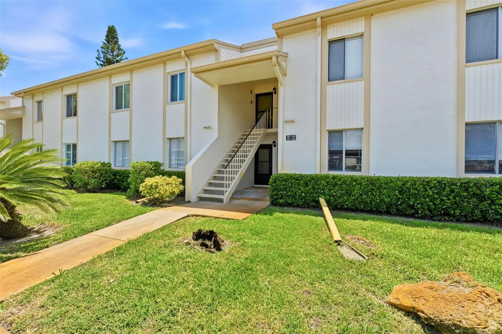 126 Cypress Court, FL