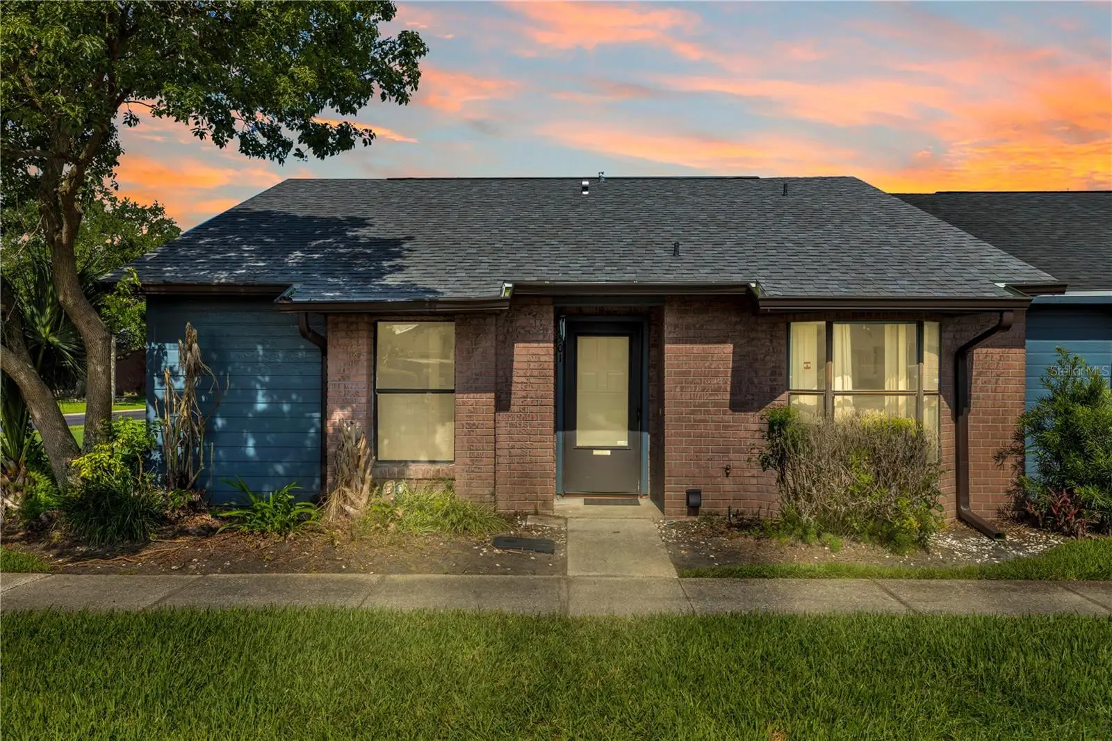 2501 King Oak Circle, FL