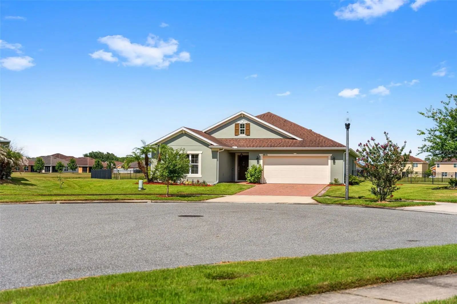 4851 Pearl Lake Court, FL