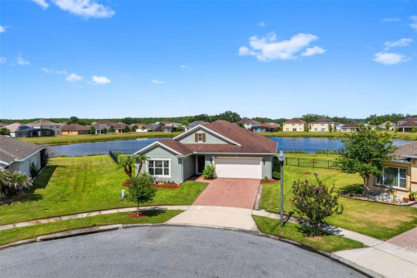 4851 Pearl Lake Court, FL