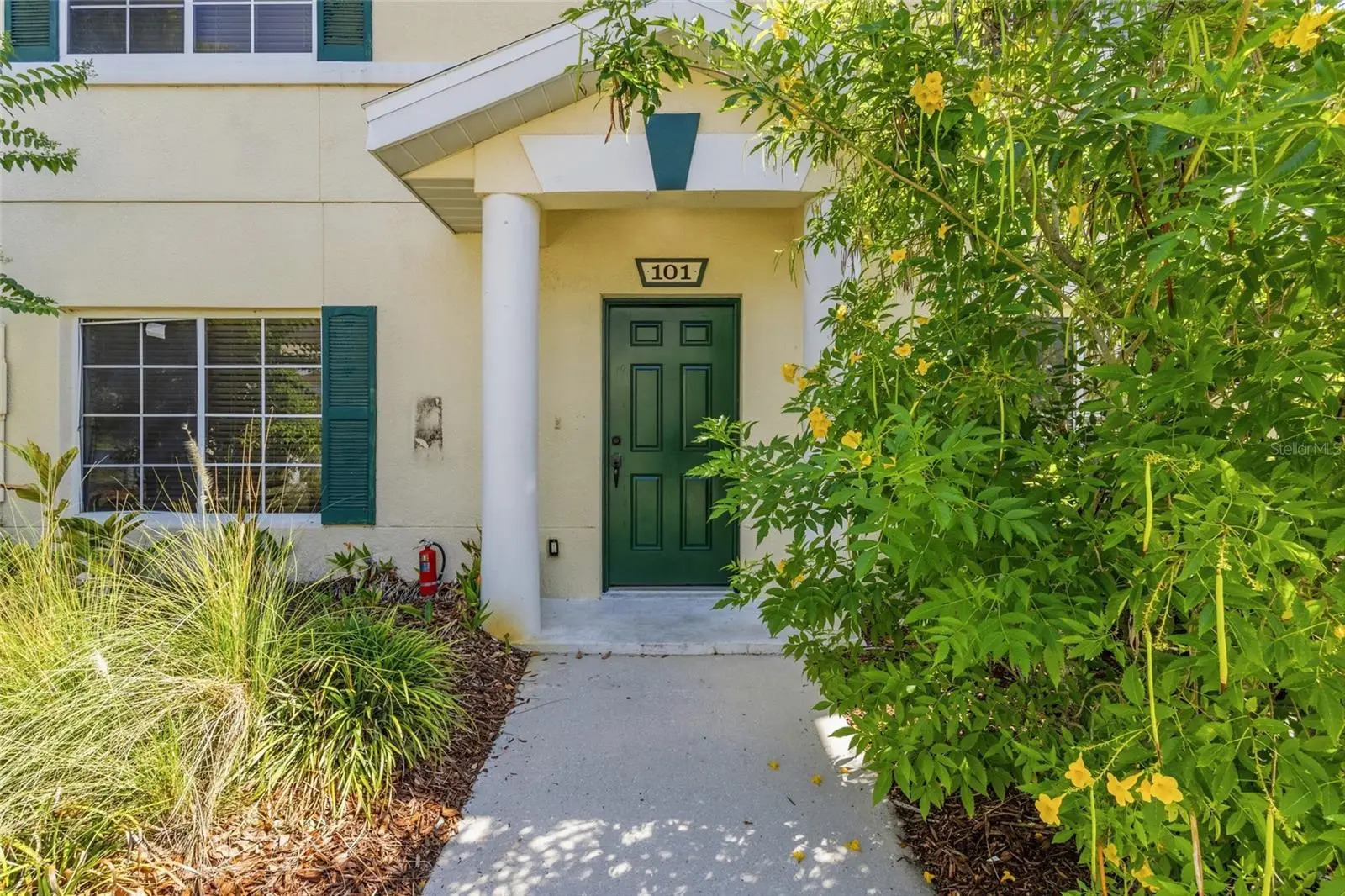 220 Cape Harbour Loop, FL