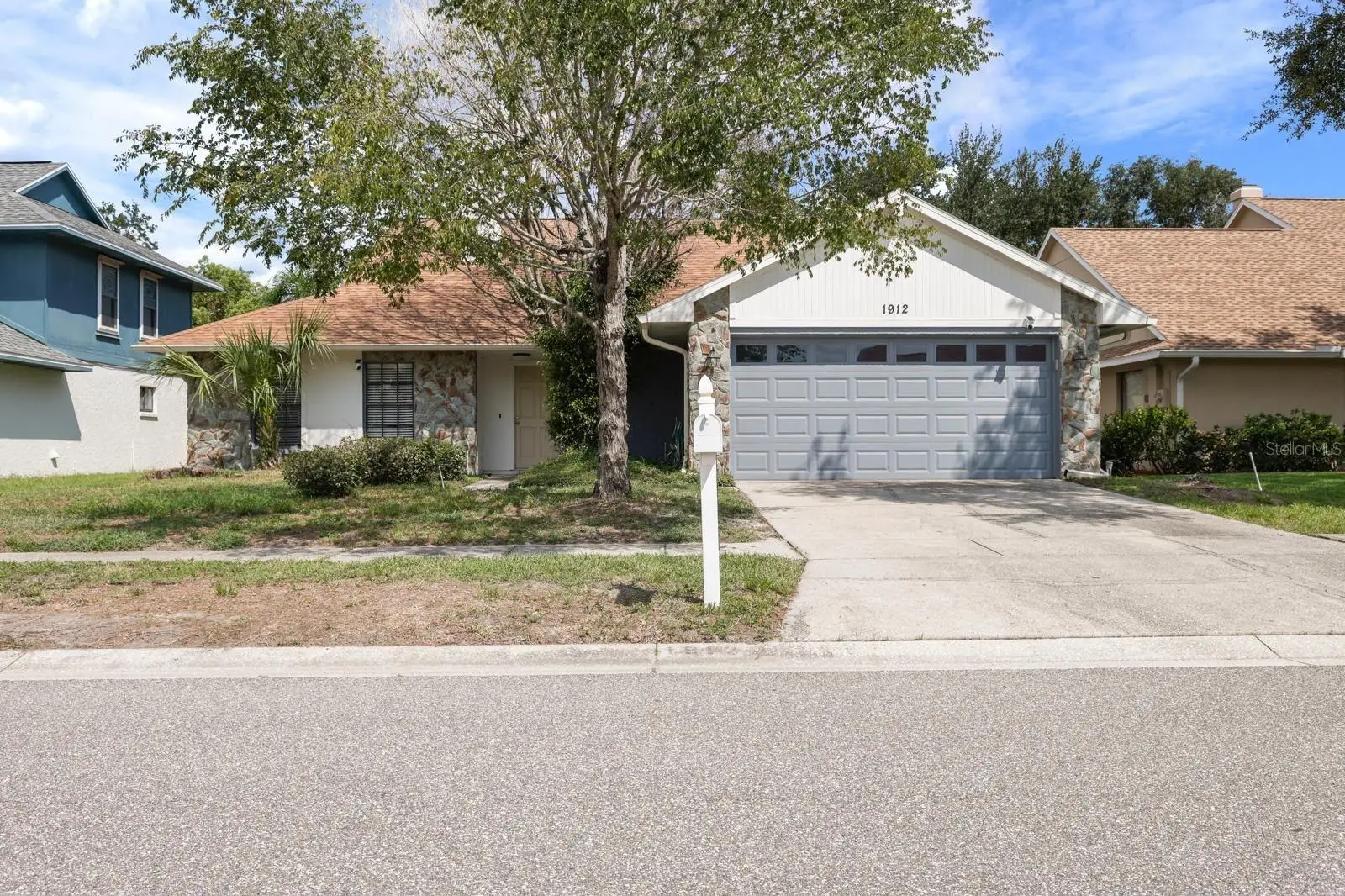 1912 Firethorn Court, FL
