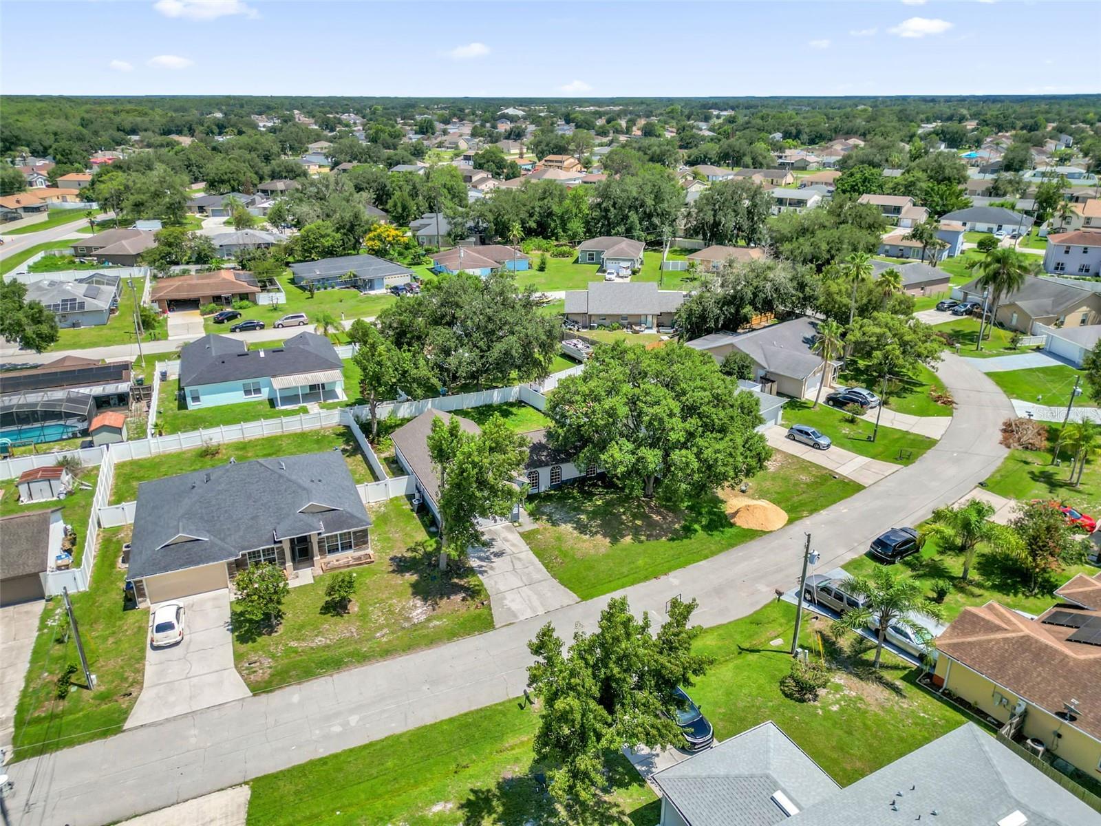 525 Carlsbad Drive, FL