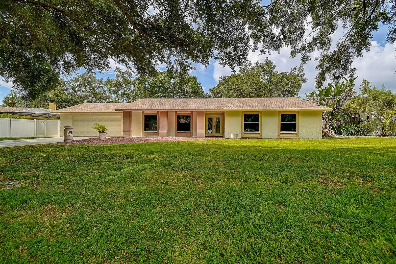9404 Hamilton Avenue, FL