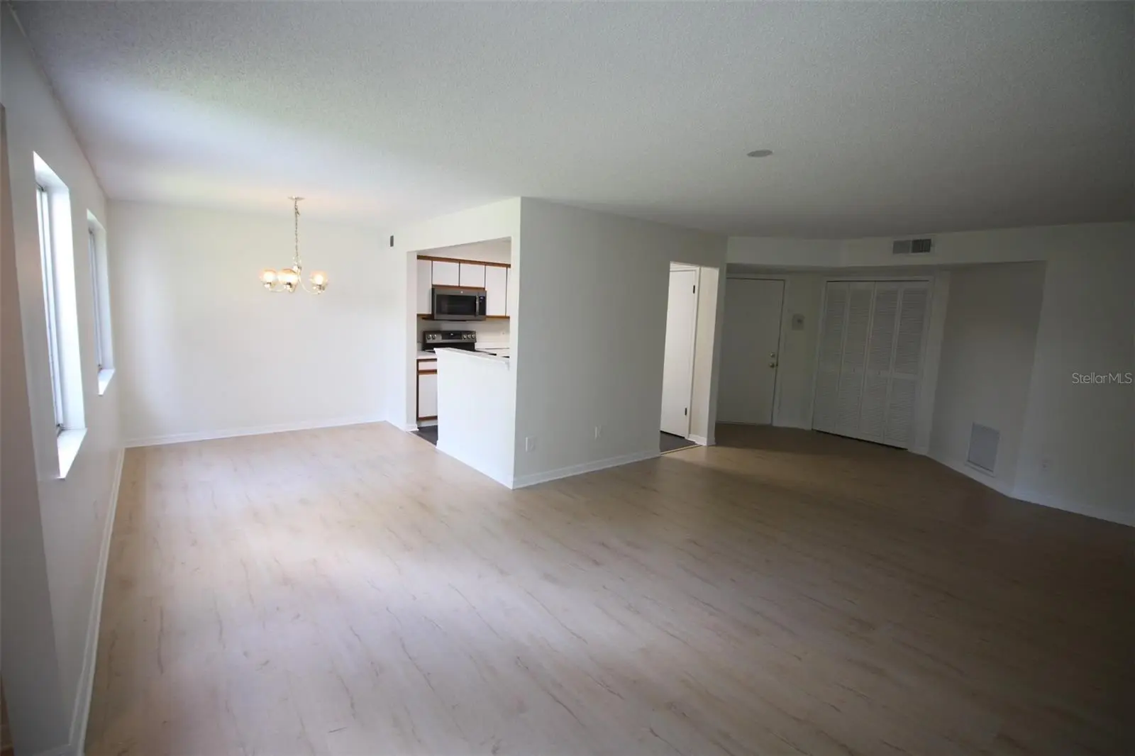 5301 White Cliff Lane, FL