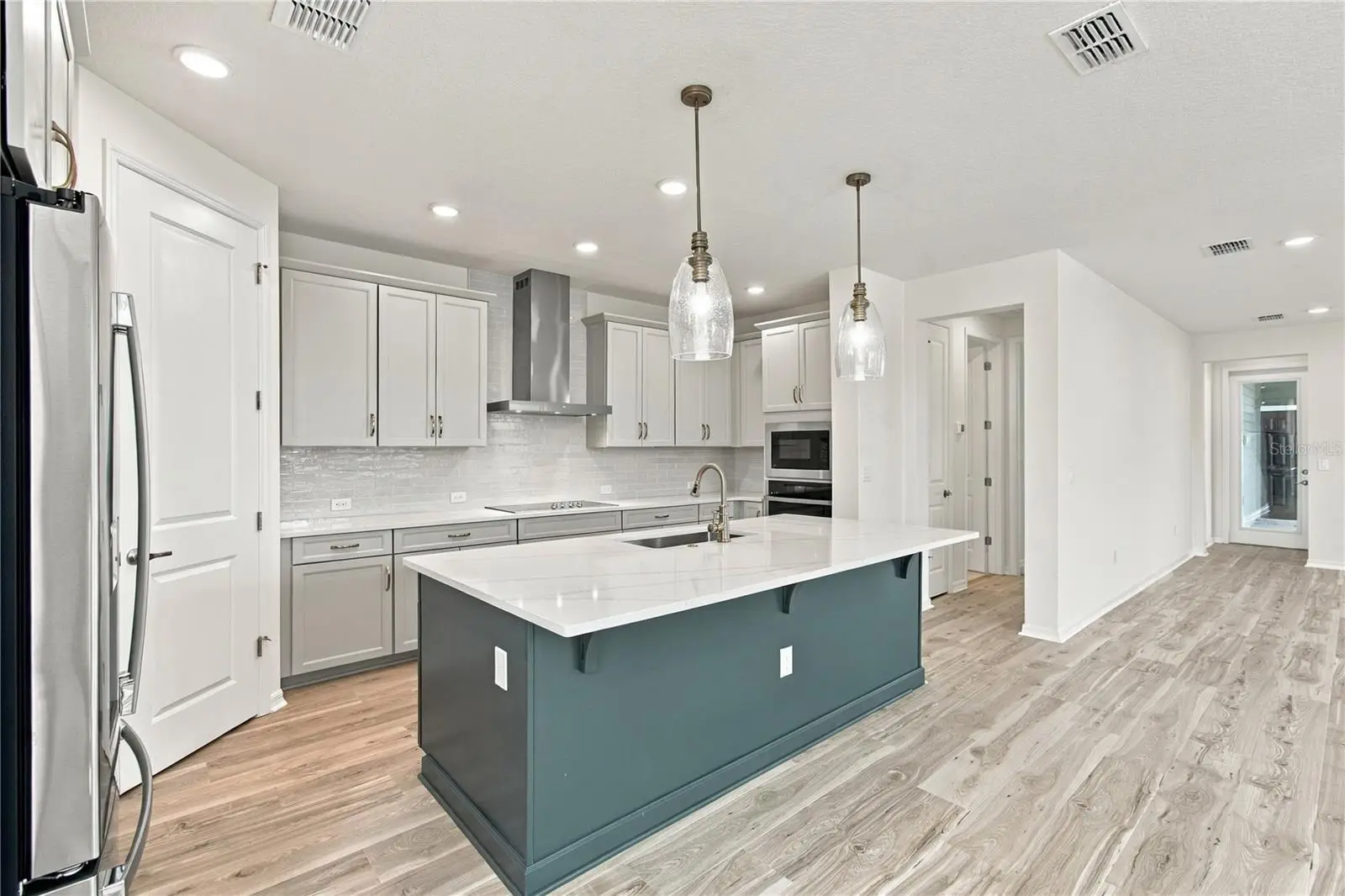 3226 Voyager Avenue, FL