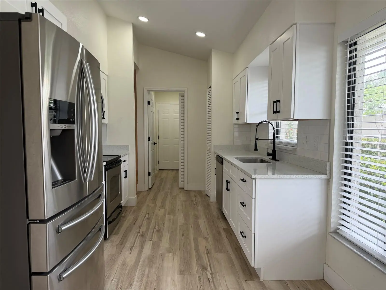 339 Pembroke Lane, FL