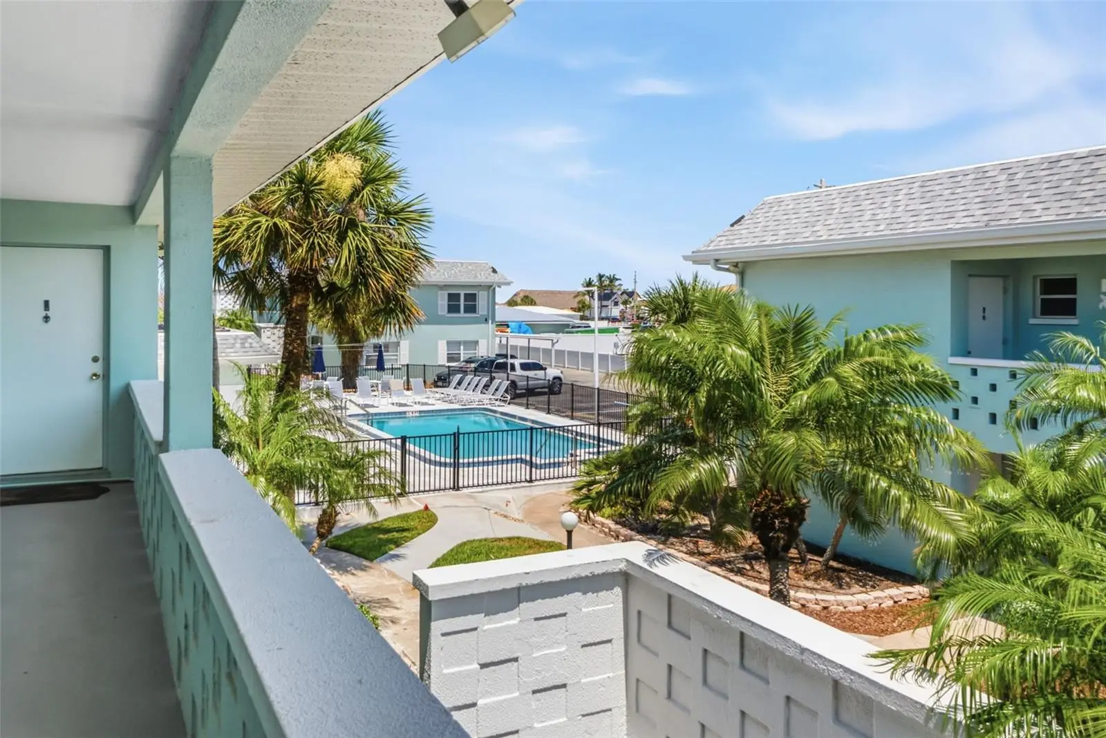 611 Gulf Drive, FL