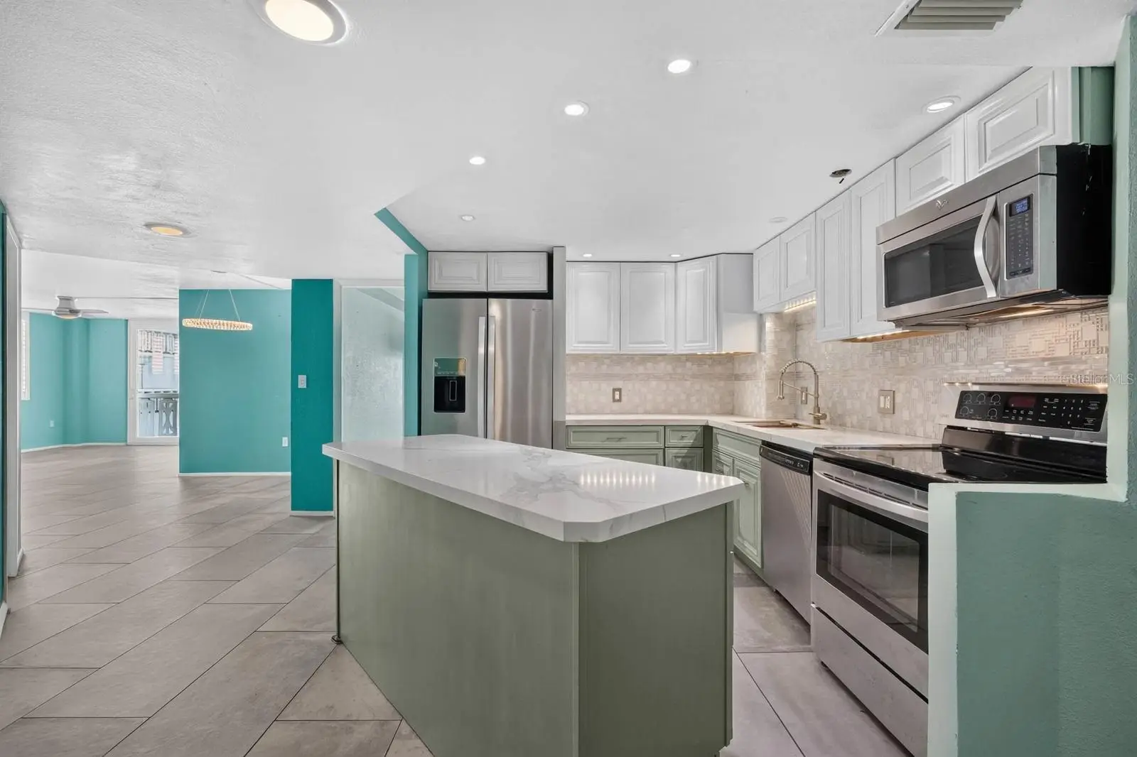 935 Halifax Avenue, FL