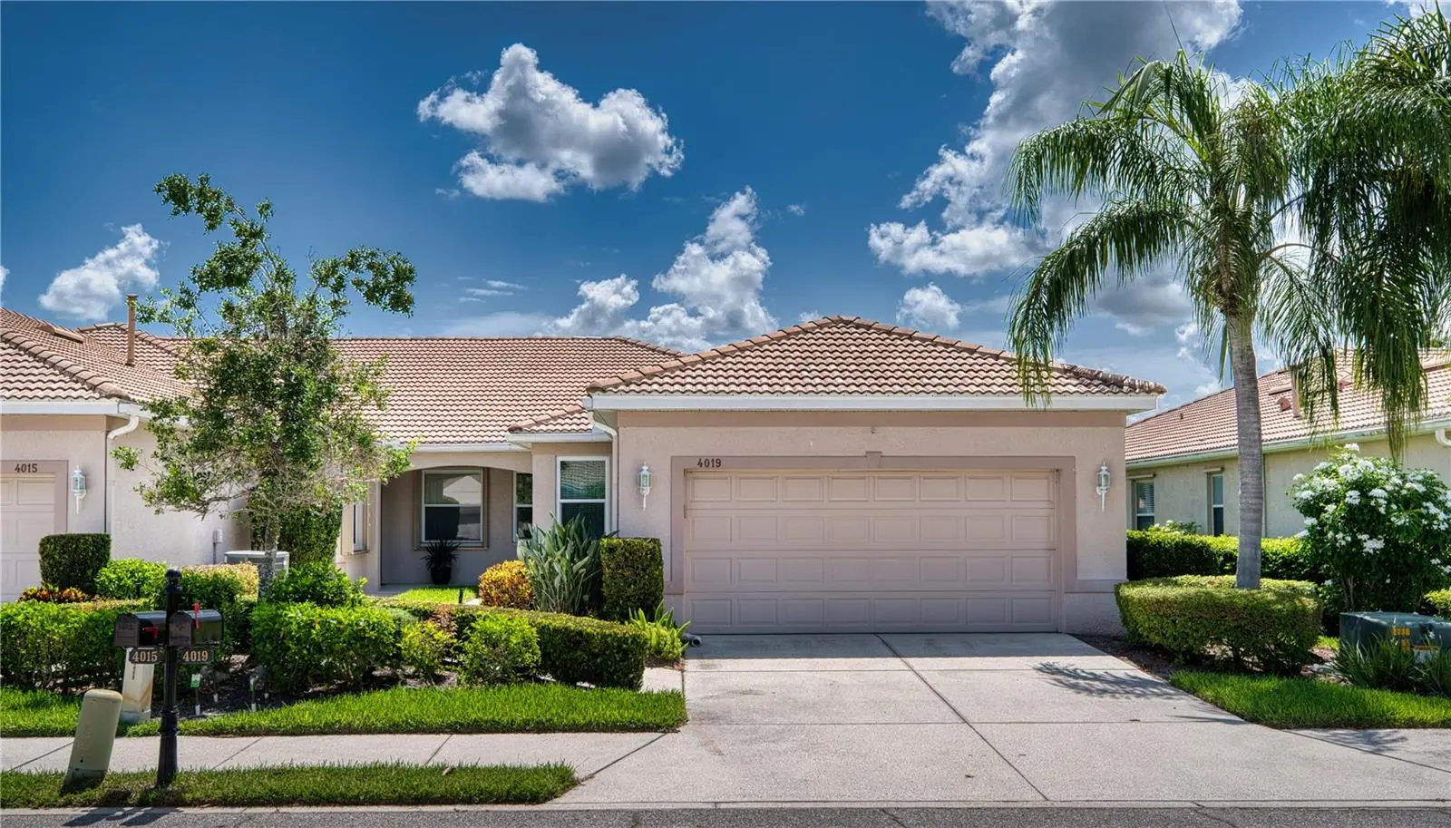 4019 Cascade Falls Drive, FL