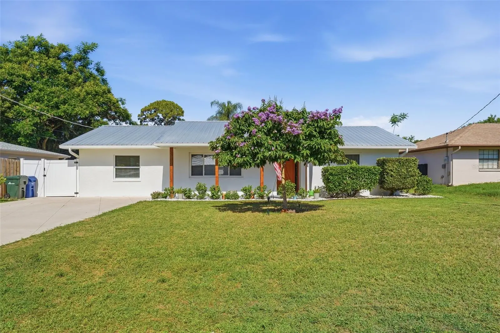 2600 Cambridge Drive, FL