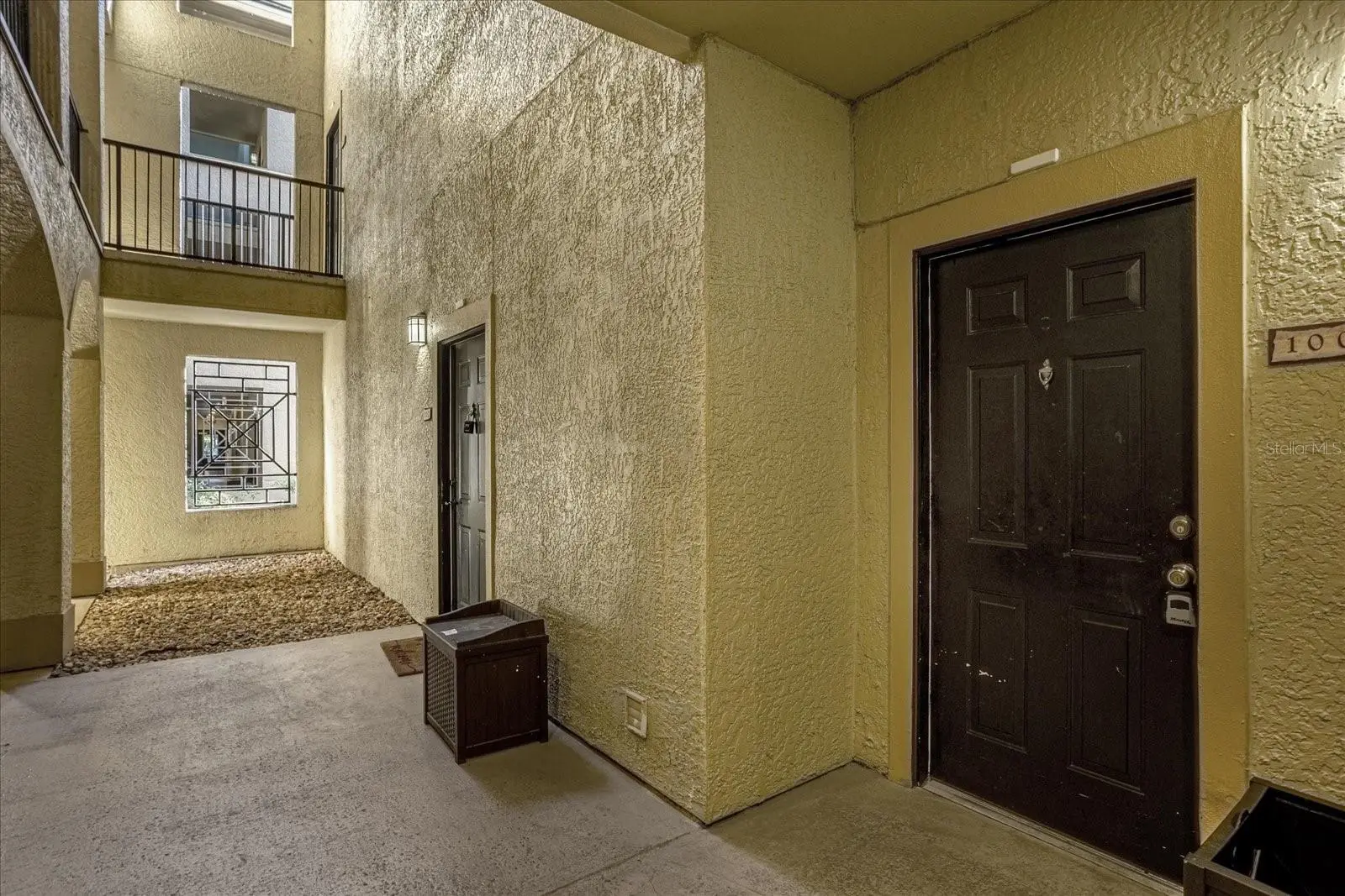 102 Vista Verdi Circle, FL