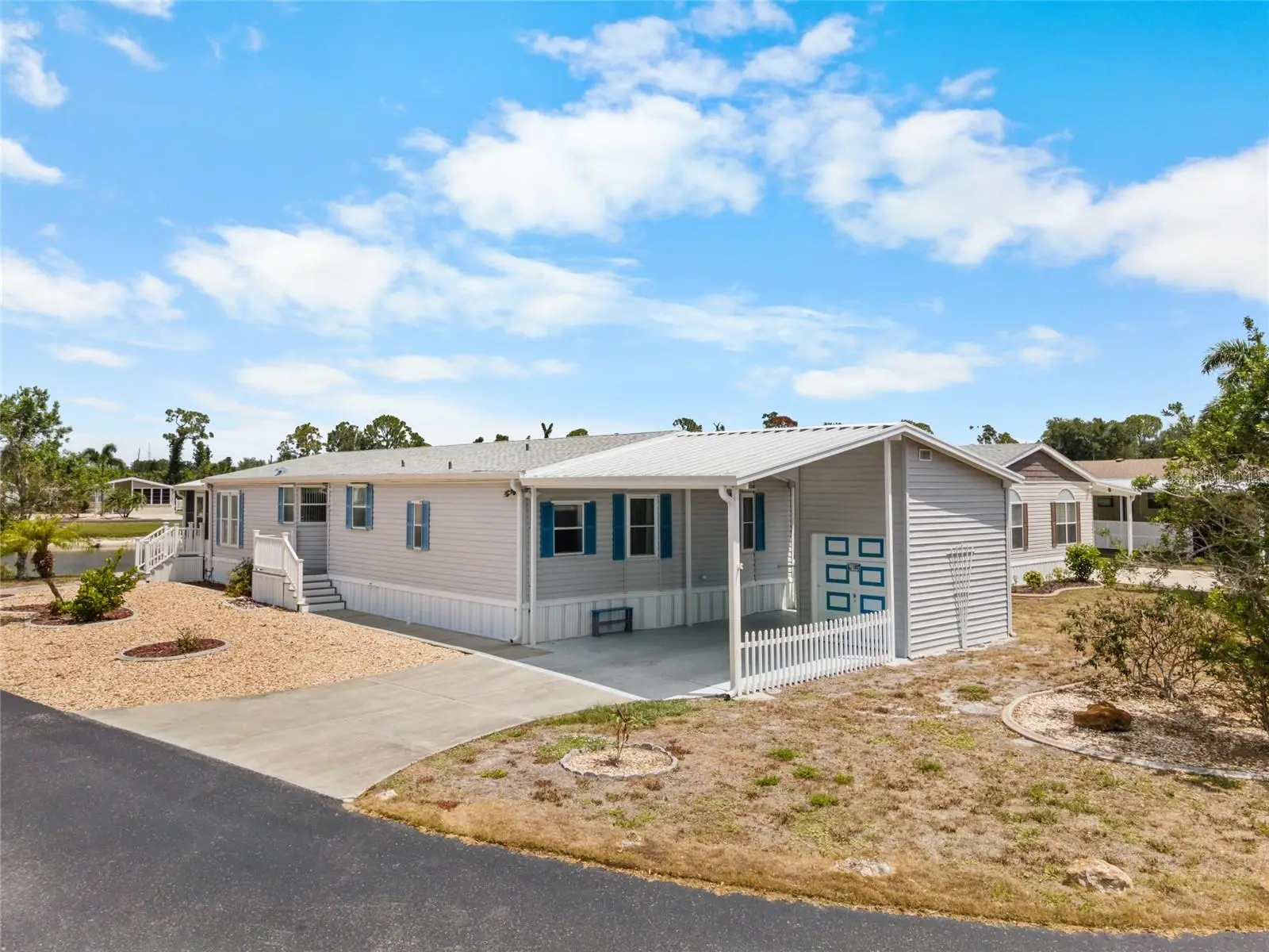 9177 Pinehaven Way, FL