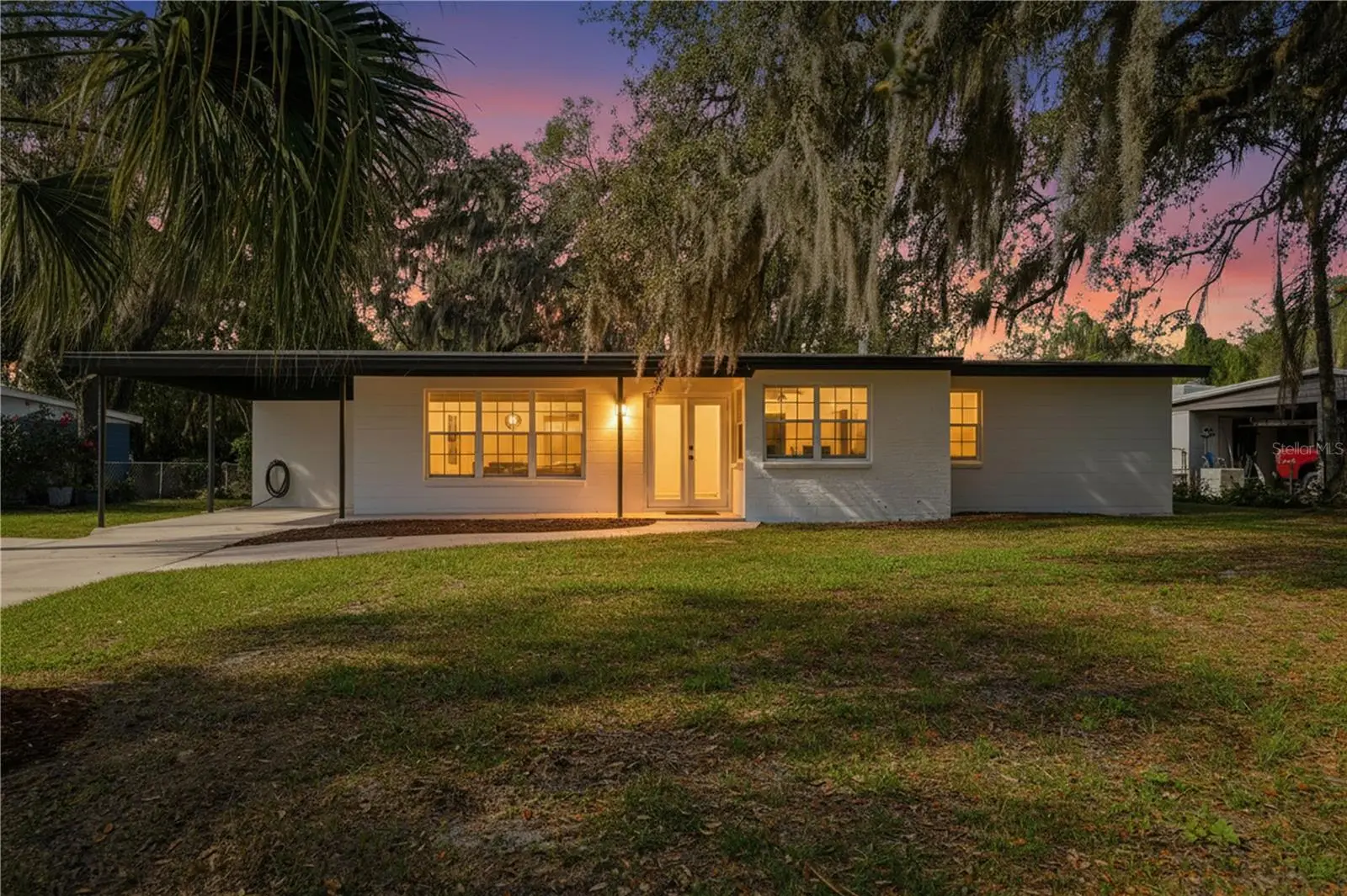 707 Aberdeen Circle, FL