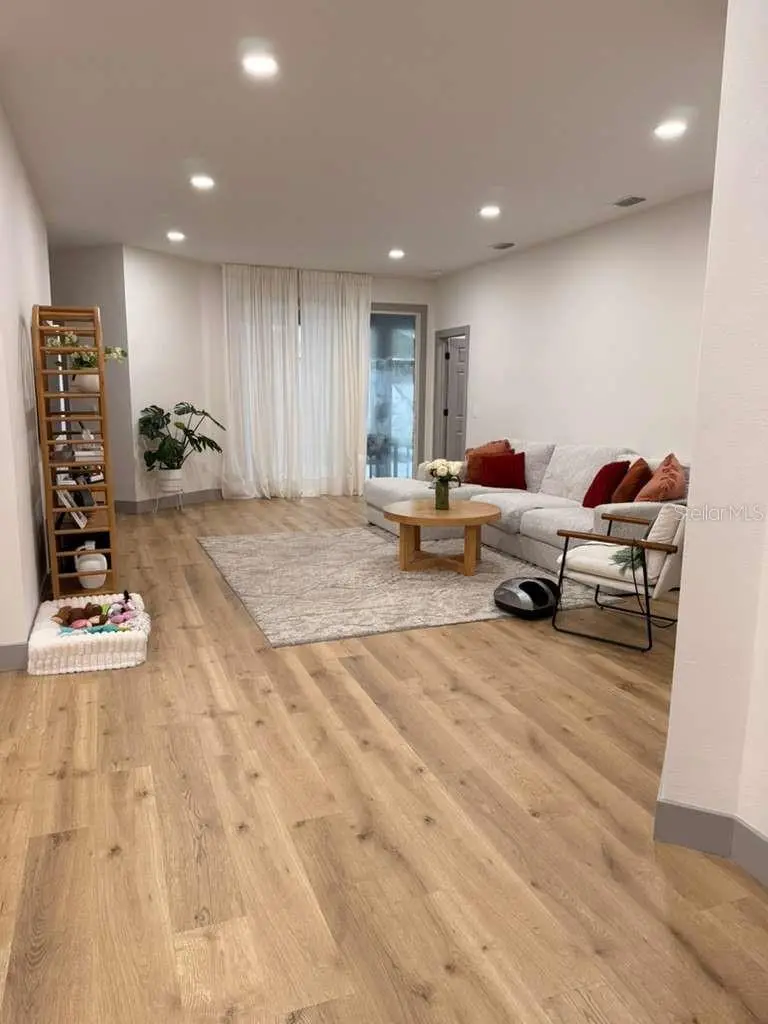 15020 Lake Azure Drive, FL