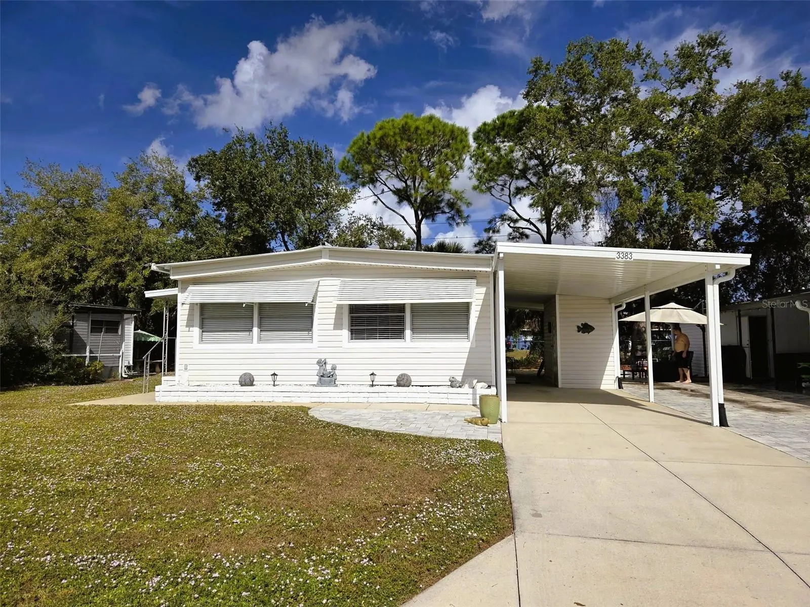 3383 Oakwood Boulevard, FL
