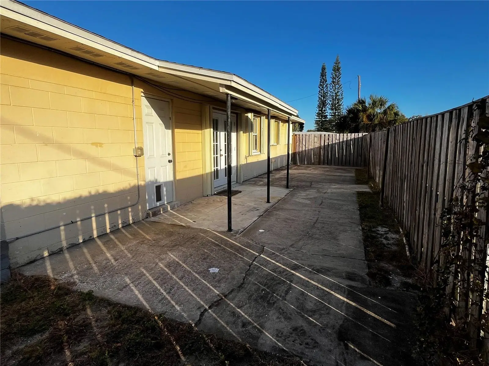 845 Edgewood Road, FL